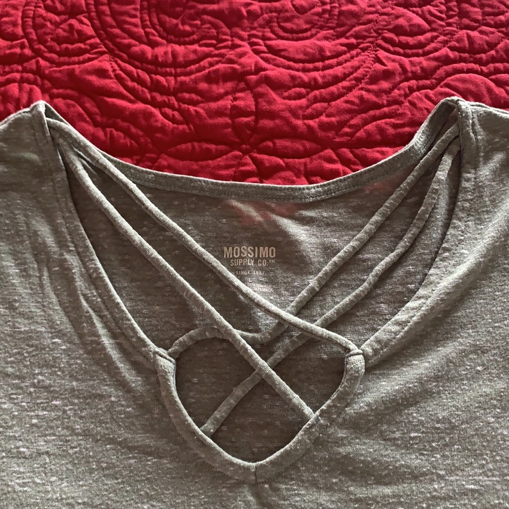 Crisscross ✖️✖️front T-shirt - Picture 7 of 9